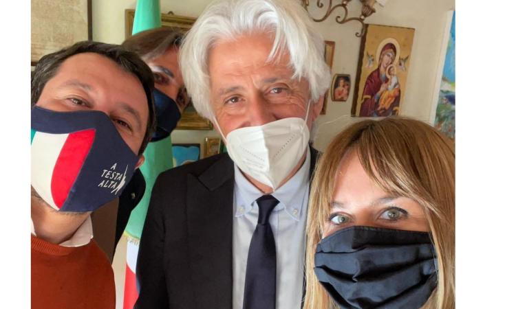 Macerata, Parcaroli incontra Salvini a Roma e lo invita allo Sferisterio: "Uno sguardo al futuro"