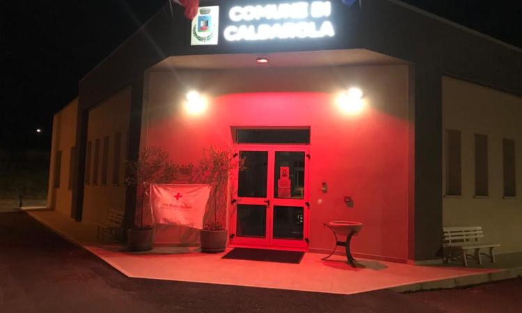 Caldarola, Giornata mondiale della Croce Rossa: il Comune si colora