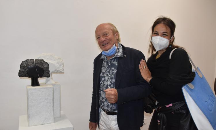 La Galleria d'arte 'Puccini' ospita gli scultori delle Marche: tra loro i maceratesi Perfetti e Del Bianco