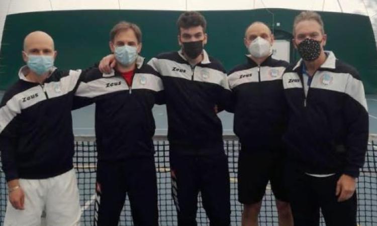Cus Macerata, numeri in crescita nel tennis: esordio in D2 vincente per la squadra maschile Cus Macerata, numeri in crescita nel tennis: esordio in D2 vincente per la squadra maschile