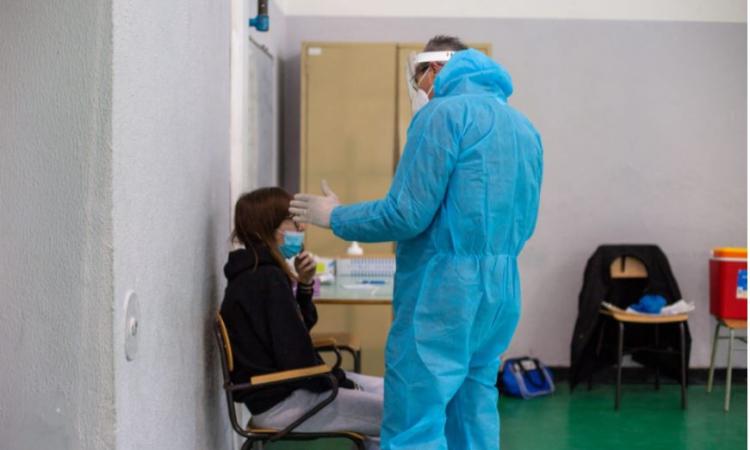 Provincia, tamponi gratuiti agli studenti. 43 i casi positivi e lezione in dad Provincia, tamponi gratuiti agli studenti. 43 i casi positivi e lezione in dad
