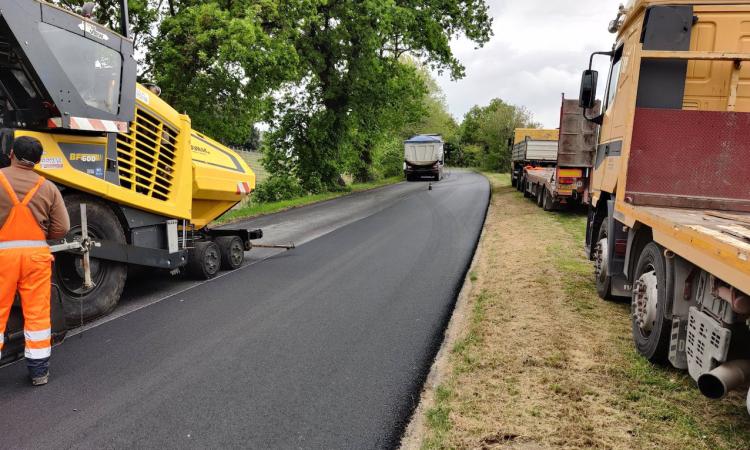 Strada provinciale Bivio Vergini-Civitanova: interventi di asfaltatura in fase di ultimazione