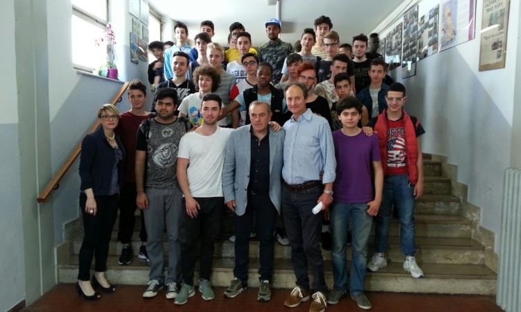Castori e il legame (meno noto) con Corridonia: dagli inizi come ragioniere alla 'vita' con gli studenti Castori e il legame (meno noto) con Corridonia: dagli inizi come ragioniere alla 'vita' con gli studenti