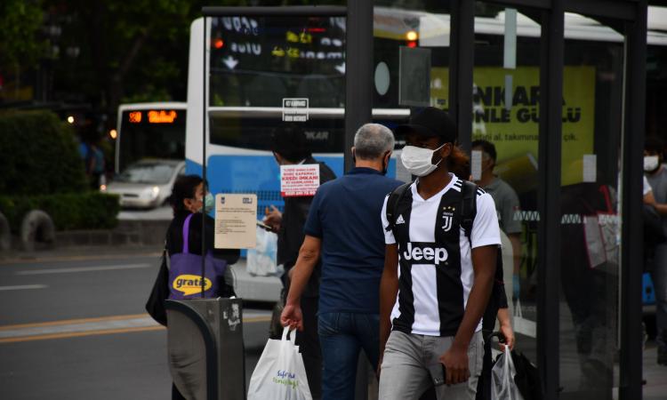 Finale di Coppa Italia 2020-21, Pirlo vs Gasp