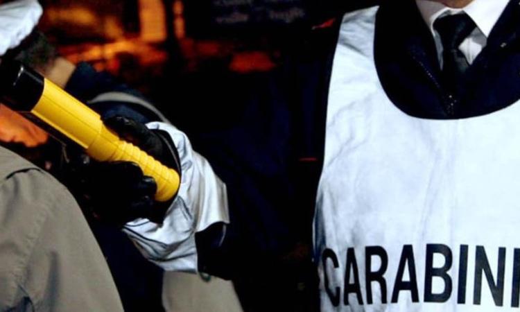 Cingoli, invade la corsia e provoca grave incidente: la donna alla guida era ubriaca. Denunciata