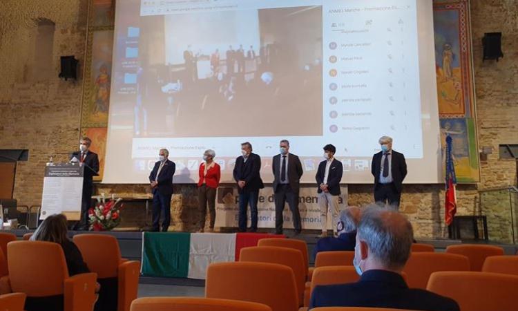 Macerata, il bombardamento del '44 in un concorso: ITE 'Gentili' sul podio di Esploratori della Memoria Macerata, il bombardamento del '44 in un concorso: ITE 'Gentili' sul podio di Esploratori della Memoria