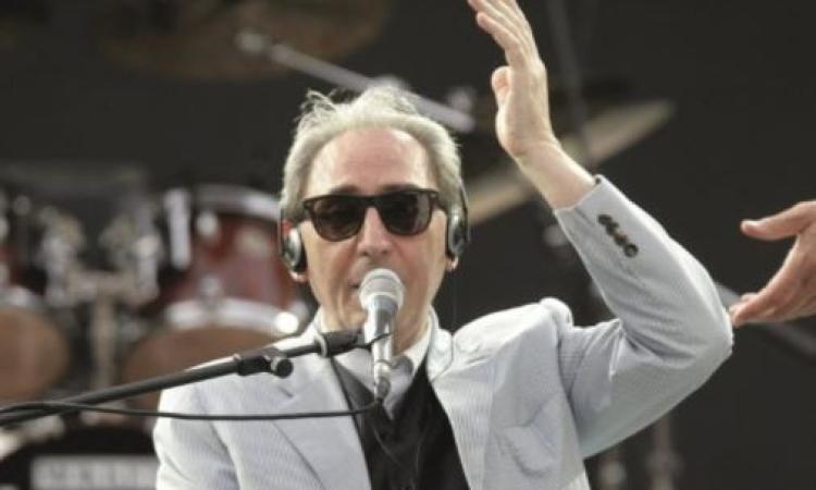 Quando 'La Cura' di Franco Battiato incantò Musicultura: "è stato il più socratico tra gli artisti" Quando 'La Cura' di Franco Battiato incantò Musicultura: "è stato il più socratico tra gli artisti"