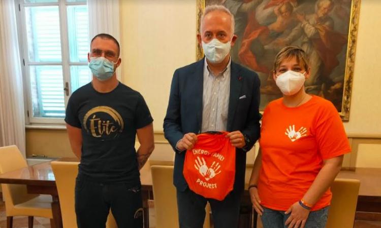 Civitanova, la corsa solidale di Simone Colombo e Alessio Alfei: viaggio 'coast to coast' in 10 tappe