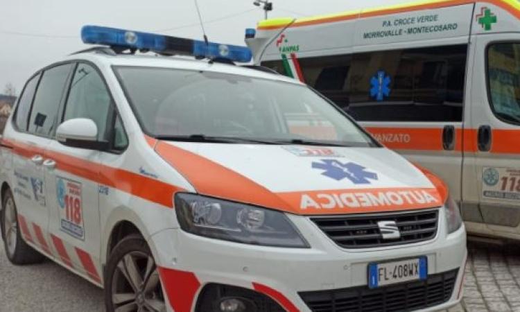 Morrovalle, brutta caduta nel giardino di casa: una donna al pronto socccorso