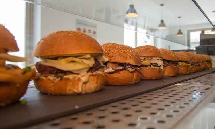 Panino Marino sbarca anche a Macerata: domani l'apertura nel cuore del centro storico Panino Marino sbarca anche a Macerata: domani l'apertura nel cuore del centro storico
