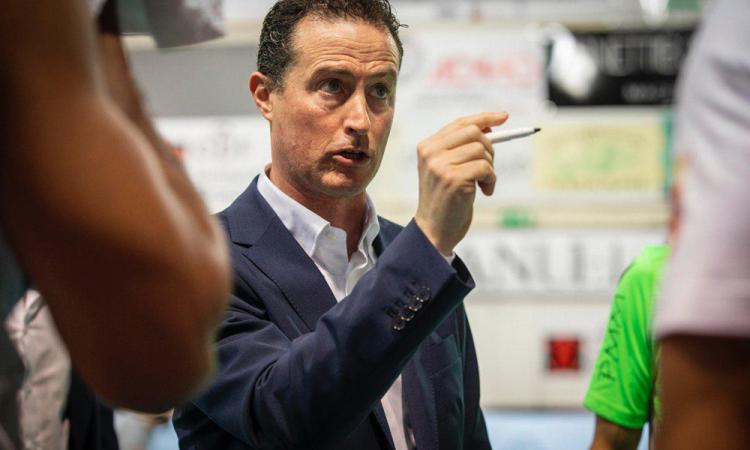 Med Store Macerata e coach Di Pinto ancora insieme: è ufficiale il rinnovo Med Store Macerata e coach Di Pinto ancora insieme: è ufficiale il rinnovo