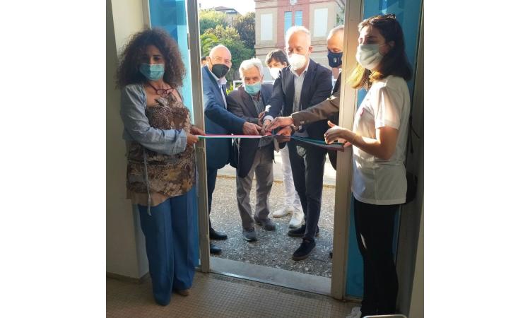 Civitanova, taglio del nastro per "Un secolo d'Azzurro" alla Palazzina sud del Lido Cluana
