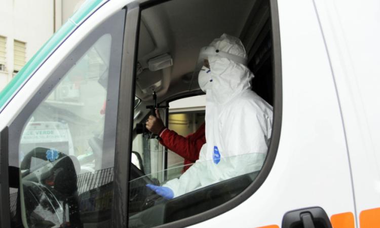 Covid Marche, 689 nuovi casi nelle ultime 24 ore: calano incidenza del virus e quarantene