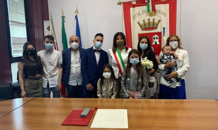 Camerino, fiori d'arancio per Tatiana ed Enrico: i novelli sposi pronunciano il fatidico sì Camerino, fiori d'arancio per Tatiana ed Enrico: i novelli sposi pronunciano il fatidico sì