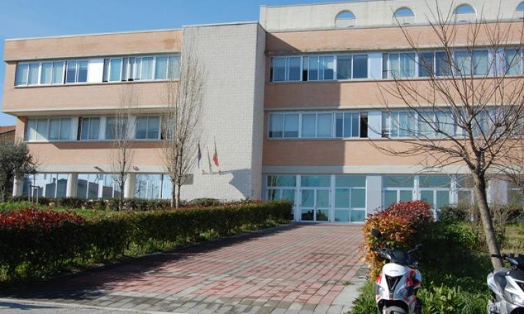 Lavori al Liceo Scientifico di Recanati: interventi per 300 mila euro Lavori al Liceo Scientifico di Recanati: interventi per 300 mila euro