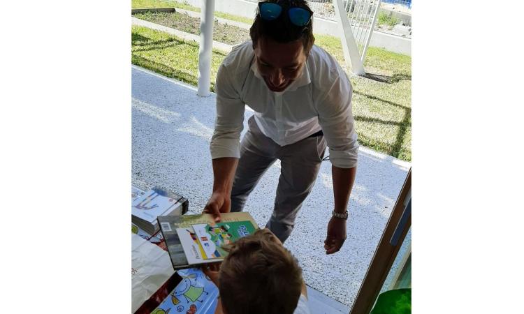Pieve Torina, "Lettori si nasce": consegnati libri alla scuola dell'Infanzia