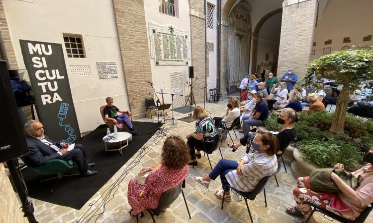 Controra, il rettore Adornato racconta Bruno Lauzi: "La mia malinconia di adolescente si fece canzone con Ritornerai"