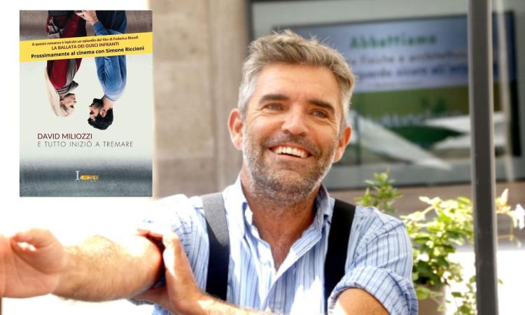 Macerata, David Miliozzi presenta il suo libro "E tutto iniziò a tremare" in piazza della Libertà Macerata, David Miliozzi presenta il suo libro "E tutto iniziò a tremare" in piazza della Libertà