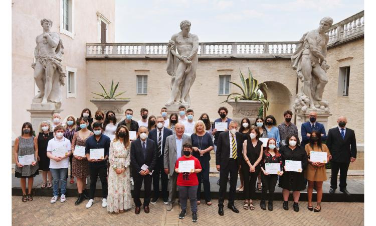 Trentuno borse di studio: Fondazione Fileni premia gli studenti più meritevoli Trentuno borse di studio: Fondazione Fileni premia gli studenti più meritevoli
