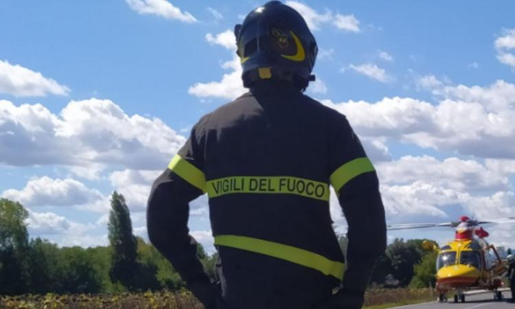 Monte San Giusto, perde il controllo dell'auto e finisce fuori strada: soccorsa in eliambulanza