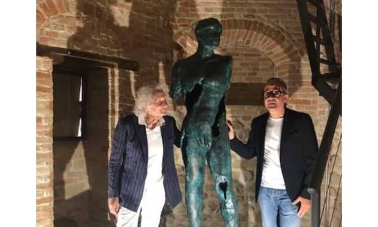 Ripe San Ginesio, inaugurato "Il Bronzo di Avenale" di Nazareno Rocchetti Ripe San Ginesio, inaugurato "Il Bronzo di Avenale" di Nazareno Rocchetti