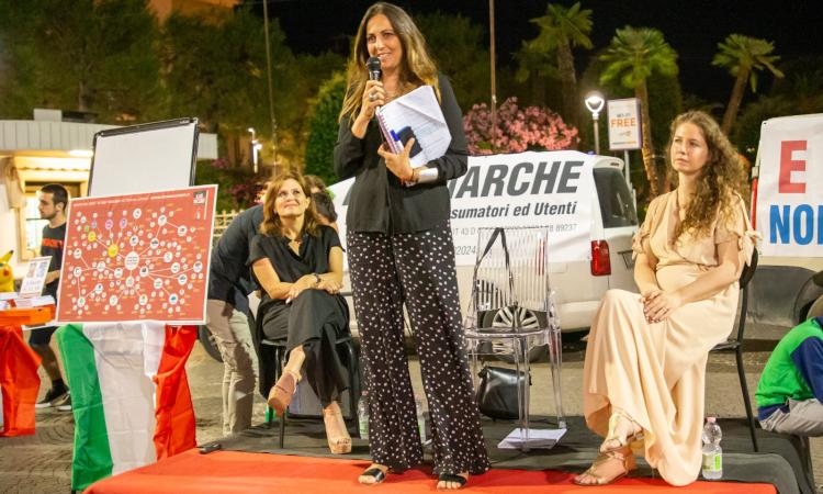Civitanova: in piazza la presentazione del libro “Il Dio Vaccino” di Tiziana Alterio