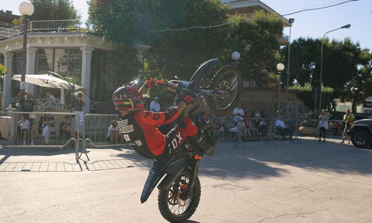 A Civitanova rombano i motori di "Mask to Ride":  una carovana di  sport e solidarietà