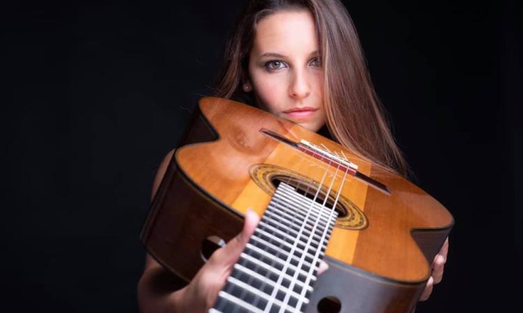 Cingoli,  la talentuosa chitarrista Carlotta Dalia per i Concerti di Appassionata