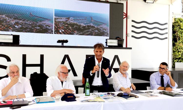 Civitanova, svelato il progetto Eurobuilding per il porto: "Opera da fare ora, domani è già tardi"