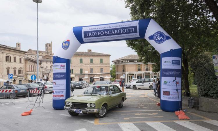 Raduno auto d'epoca, il trofeo Scarfiotti fa tappa a Sarnano Raduno auto d'epoca, il trofeo Scarfiotti fa tappa a Sarnano
