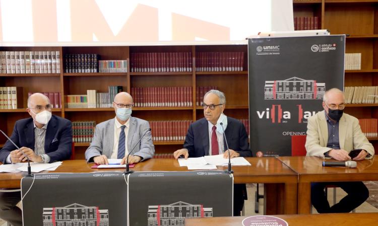 Unimc, tra nuovi corsi e la gestione post pandemia. Il rettore: "da settembre si tornerà in presenza" (FOTO) Unimc, tra nuovi corsi e la gestione post pandemia. Il rettore: "da settembre si tornerà in presenza" (FOTO)