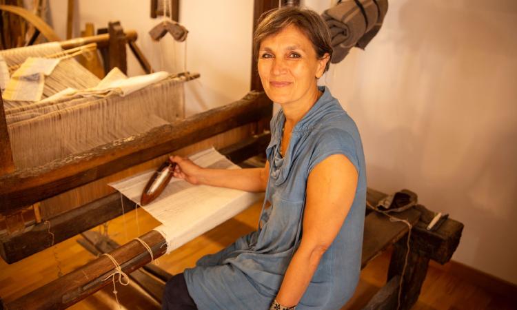 Macerata, Maria Giovanna e l'antica arte della tessitura: "In Italia poco valorizzata, all'estero ci ammirano" (FOTO) Macerata, Maria Giovanna e l'antica arte della tessitura: "In Italia poco valorizzata, all'estero ci ammirano" (FOTO)