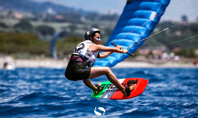 Club Vela Portocivitanova, Pianosi conquista l'argento ai Mondiali giovanili di Kite Club Vela Portocivitanova, Pianosi conquista l'argento ai Mondiali giovanili di Kite