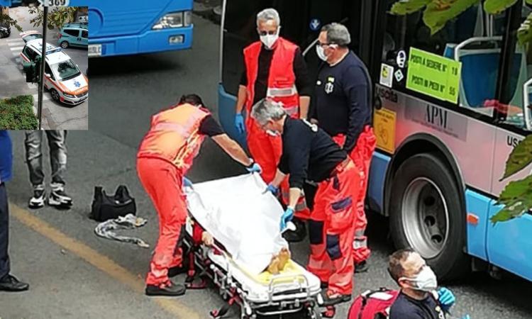Macerata, il nuovo dosso in via Don Bosco "inganna" l'autista: quattro persone cadono nel bus