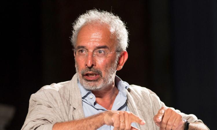 Caso Voghera, Gad Lerner: "Anche Luca Traini era delle Lega, per loro sparare agli africani è vocazione" Caso Voghera, Gad Lerner: "Anche Luca Traini era delle Lega, per loro sparare agli africani è vocazione"