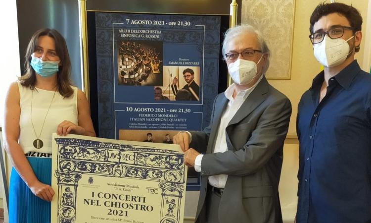 Civitanova, concerti al chiostro. Due serate in compagnia delle note dei più grandi compositori Civitanova, concerti al chiostro. Due serate in compagnia delle note dei più grandi compositori