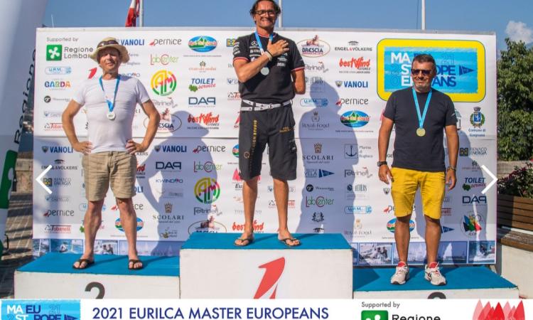 Marinelli brinda ad un nuovo titolo: è campione europeo di categoria Marinelli brinda ad un nuovo titolo: è campione europeo di categoria