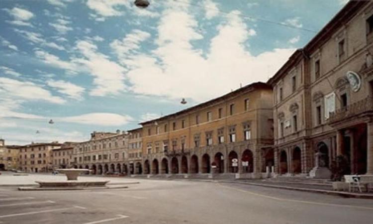 San Severino, rilievi tecnici in Piazza Del Popolo: divieto di transito e sosta