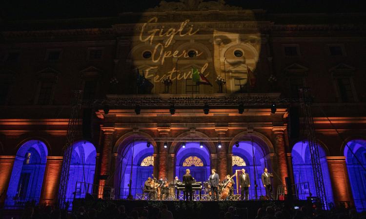 Recanati, un successo la prima serata del Gigli Opera Festival: protagonisti i tenori Recanati, un successo la prima serata del Gigli Opera Festival: protagonisti i tenori