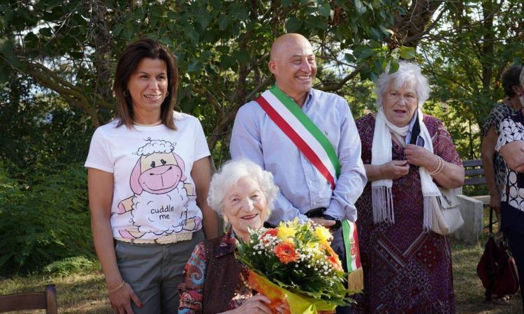 Camerino, Clara Barboni spegne 100 candeline: si festeggia con il concerto della banda