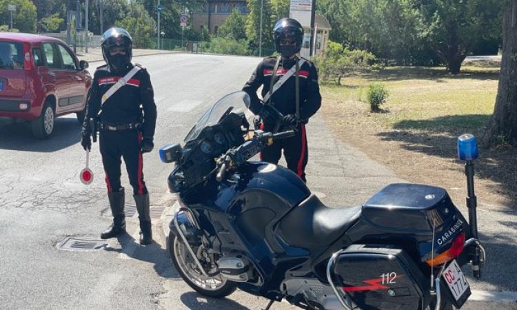Macerata, si finge un affittacamere e riceve sul conto 620 euro per 7 giorni di vacanza: denunciato Macerata, si finge un affittacamere e riceve sul conto 620 euro per 7 giorni di vacanza: denunciato