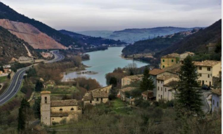 Caldarola, "Magnalonga dei 5 castelli": torna la passeggiata enogastronomica, come iscriversi