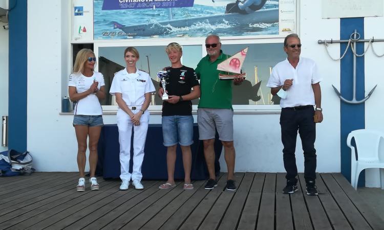 Civitanova, l'associazione Levante vince il palio 2021: una regata all'insegna della tradizione Civitanova, l'associazione Levante vince il palio 2021: una regata all'insegna della tradizione