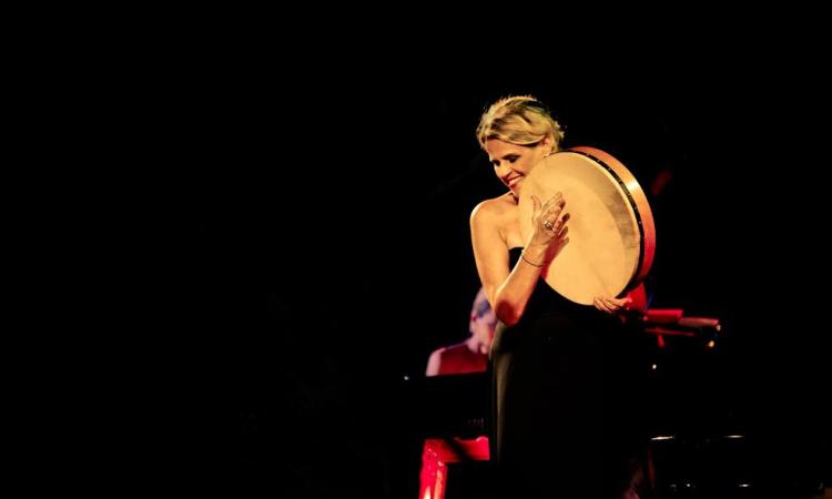Treia, il concerto di Tosca del 4 settembre cambia location: si terrà al Teatro Storico Comunale