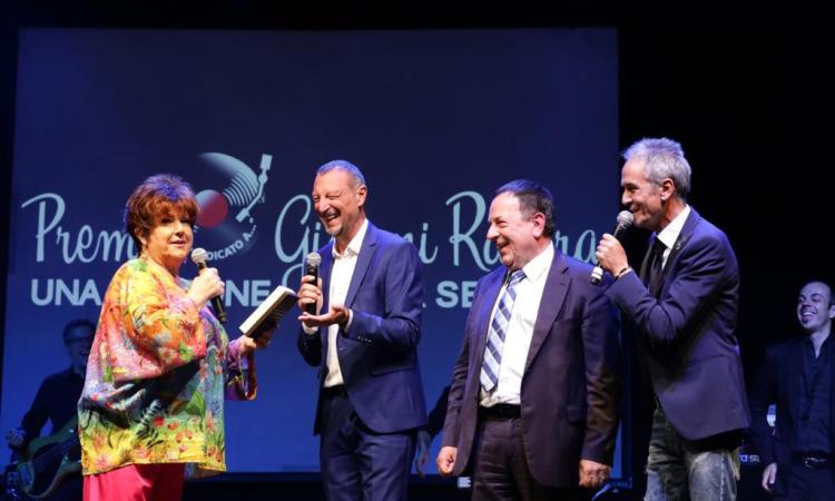 Premio Ravera 2026: sarà Amadeus il nuovo conduttore a Castelraimondo Premio Ravera 2026: sarà Amadeus il nuovo conduttore a Castelraimondo