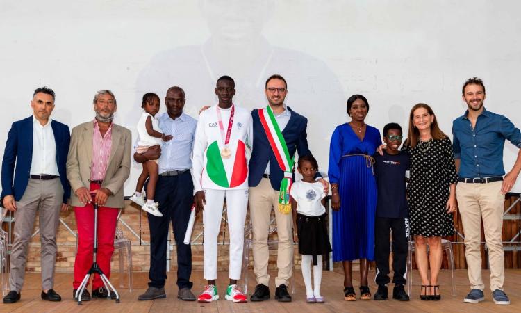 Montecassiano riaccoglie il suo "sportivo più forte di sempre": festa doppia per Ndiaga Dieng Montecassiano riaccoglie il suo "sportivo più forte di sempre": festa doppia per Ndiaga Dieng