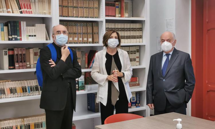 Tre nuovi laboratori per il Liceo Classico Leopardi: "a Macerata tutte le scuole sono sicure" Tre nuovi laboratori per il Liceo Classico Leopardi: "a Macerata tutte le scuole sono sicure"