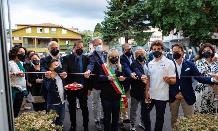 San Severino, la Olicor torna nella sua sede storica: inaugurazione con l'oro olimpico Ruggero Tita