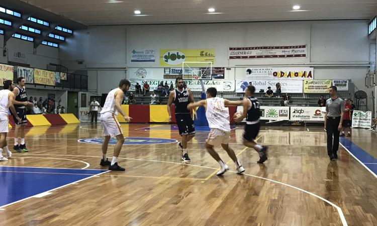 Basket Serie B, Virtus Civitanova sconfitta all'esordio: sorride Giulianova