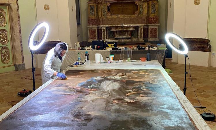 Cingoli, restauro di un capolavoro: "L' Immacolata concezione" di Gandolfi. Il 9 ottobre la presentazione Cingoli, restauro di un capolavoro: "L' Immacolata concezione" di Gandolfi. Il 9 ottobre la presentazione